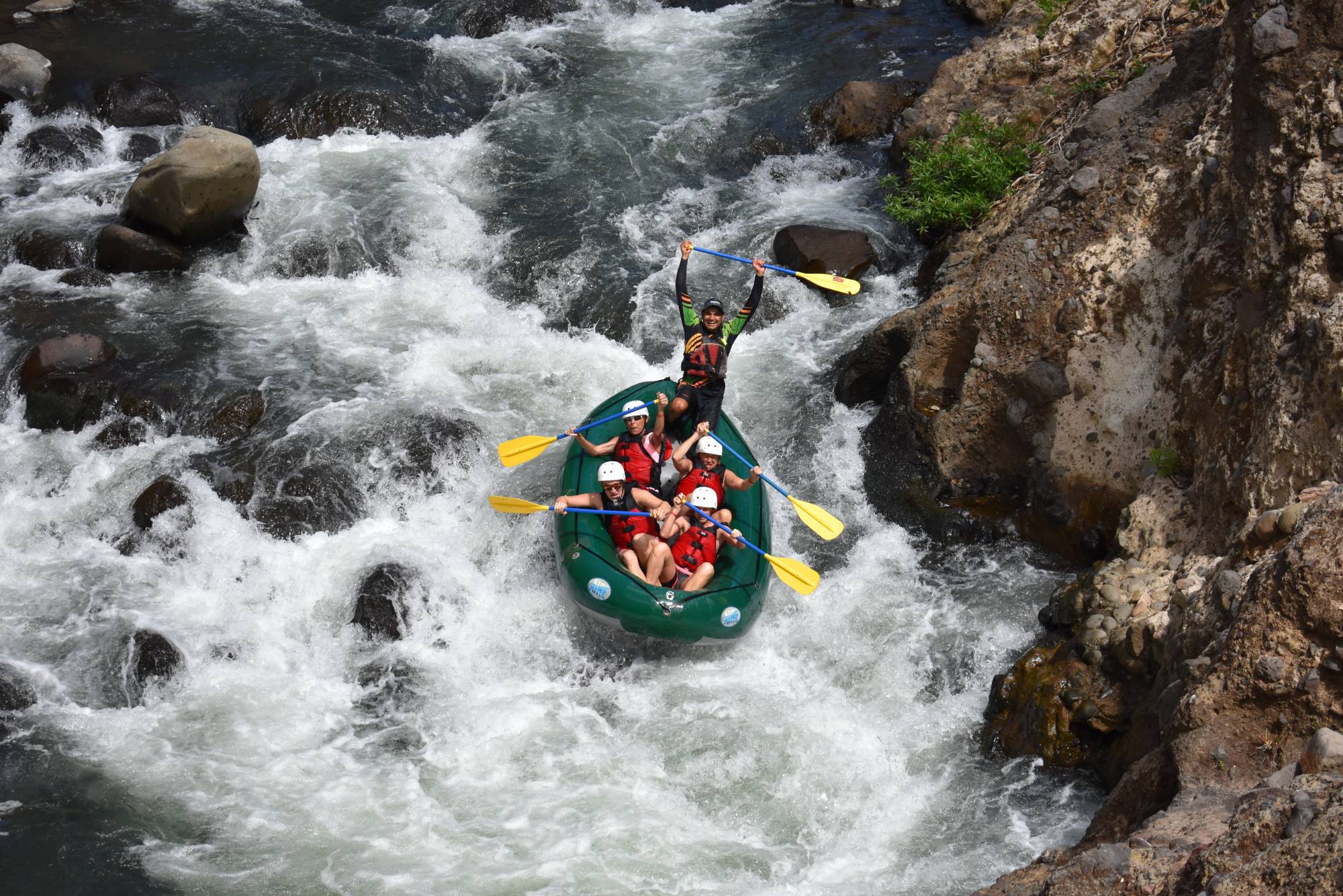 Wild Water Raft Ride Wild Water Rafting Level III y IV – Seven Sense Costa Rica